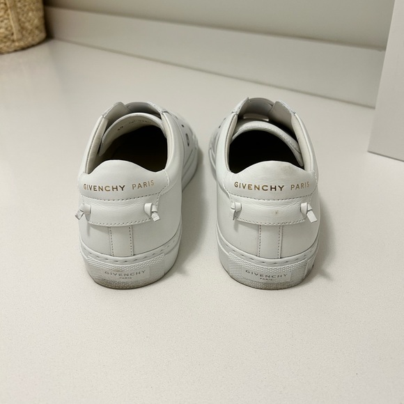 Givenchy Sneakers - Picture 5 of 5